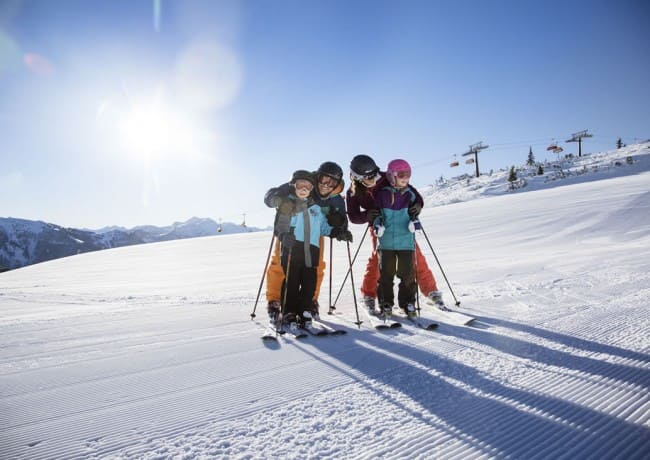 Skifahren im Familienurlaub © Flachau Tourismus