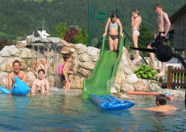 Hauseigener Pool für Spaß mit der ganzen Familie